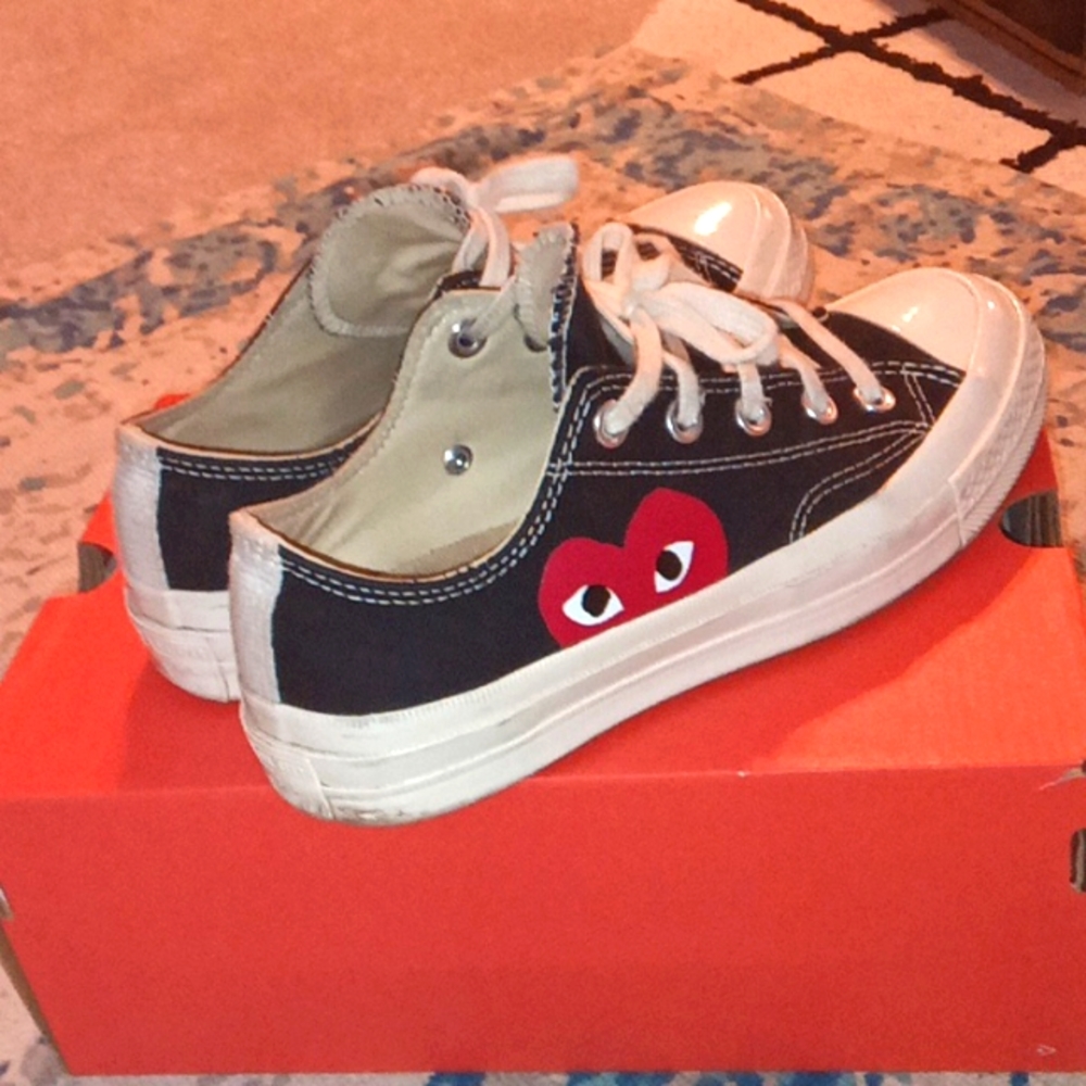 converse sneakers - Picture 3 of 6